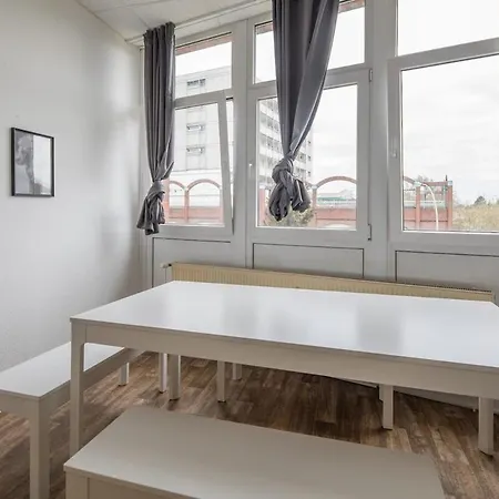 Spacious 2 Bedroom Apartment Hamburg Exterior photo