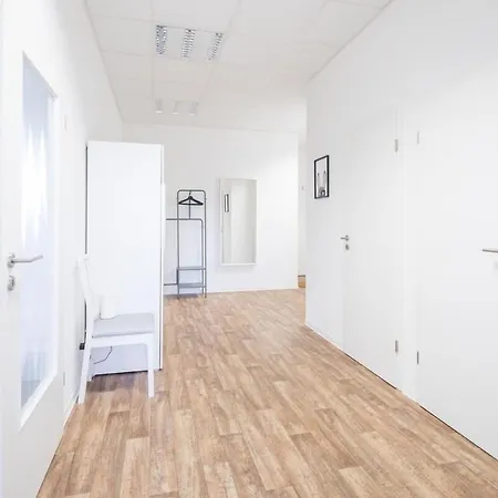 Spacious 2 Bedroom Apartment Hamburg Exterior photo
